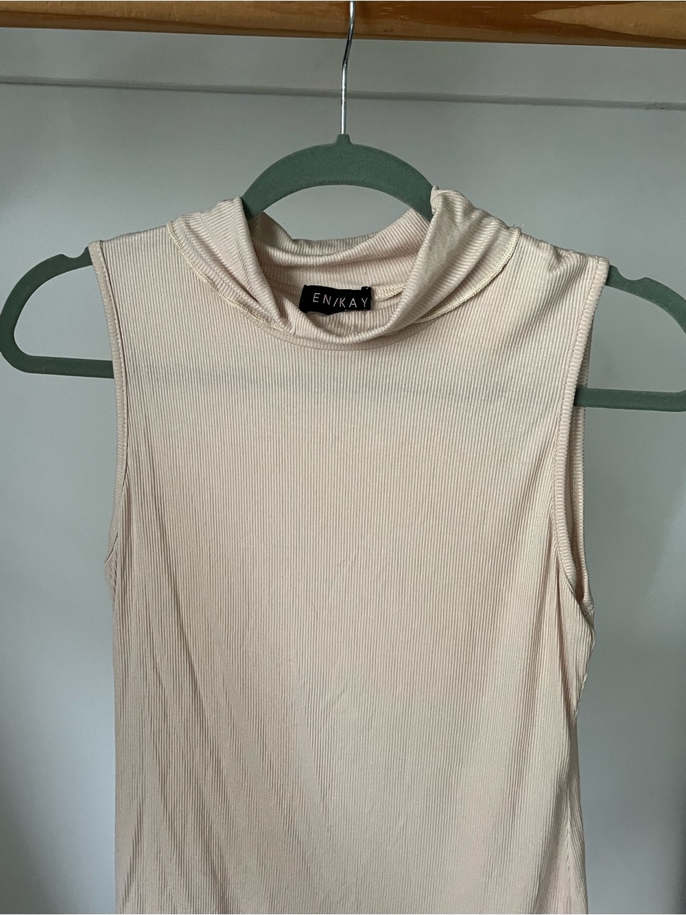 EN/KAY Ribbed Mock Neck Top in Cream Size Small
